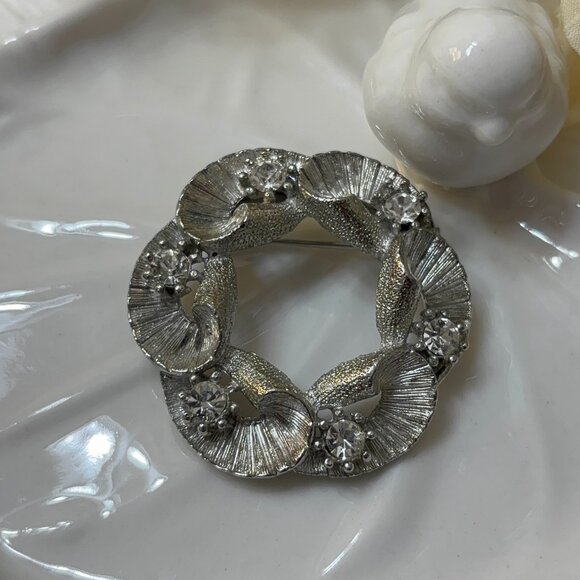 RHINESTONE SILVERPLATED BROOCH - Picture 1 of 5